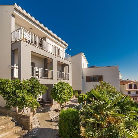 Apartments By The Sea Brist, Makarska - 11078 Екстер'єр фото
