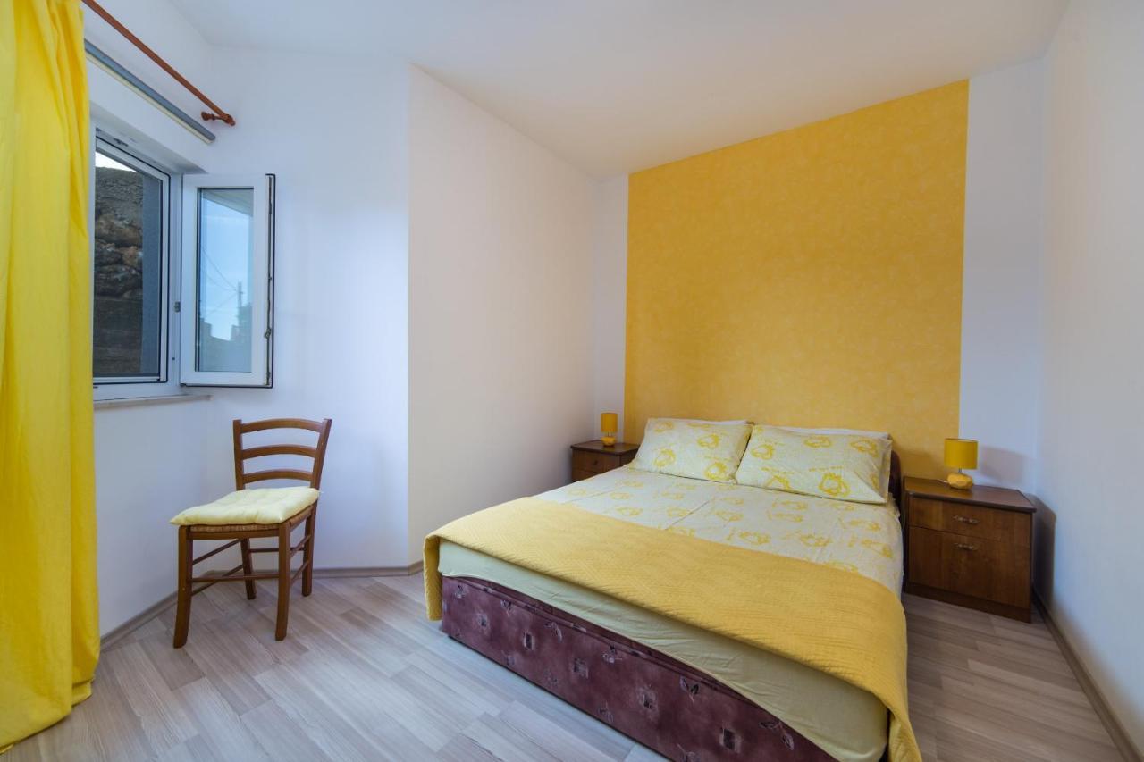 Apartments By The Sea Brist, Makarska - 11078 Екстер'єр фото