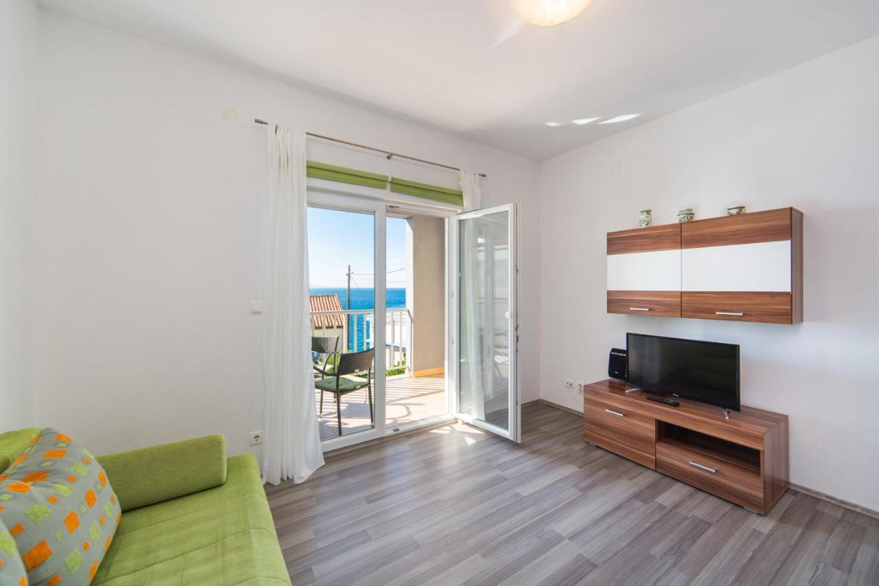 Apartments By The Sea Brist, Makarska - 11078 Екстер'єр фото