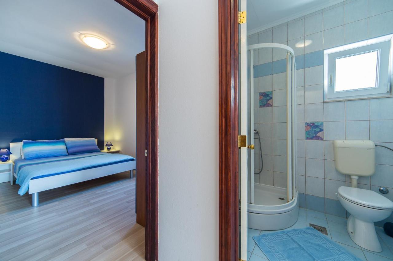 Apartments By The Sea Brist, Makarska - 11078 Екстер'єр фото
