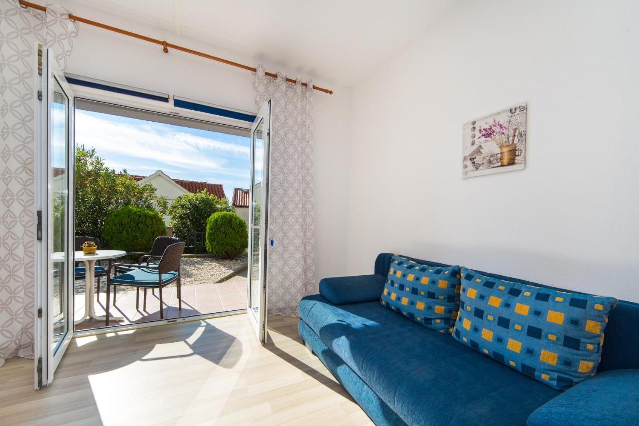 Apartments By The Sea Brist, Makarska - 11078 Екстер'єр фото